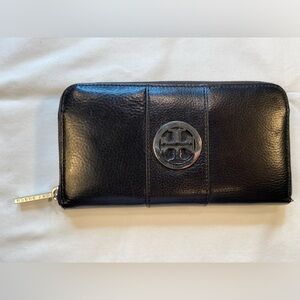 Tory Burch Zip Around‎ Wallet, Black Leather, Vintage
